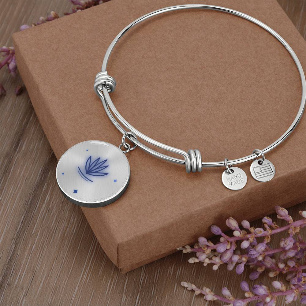 Lotus Silver Charm, Rising Clean